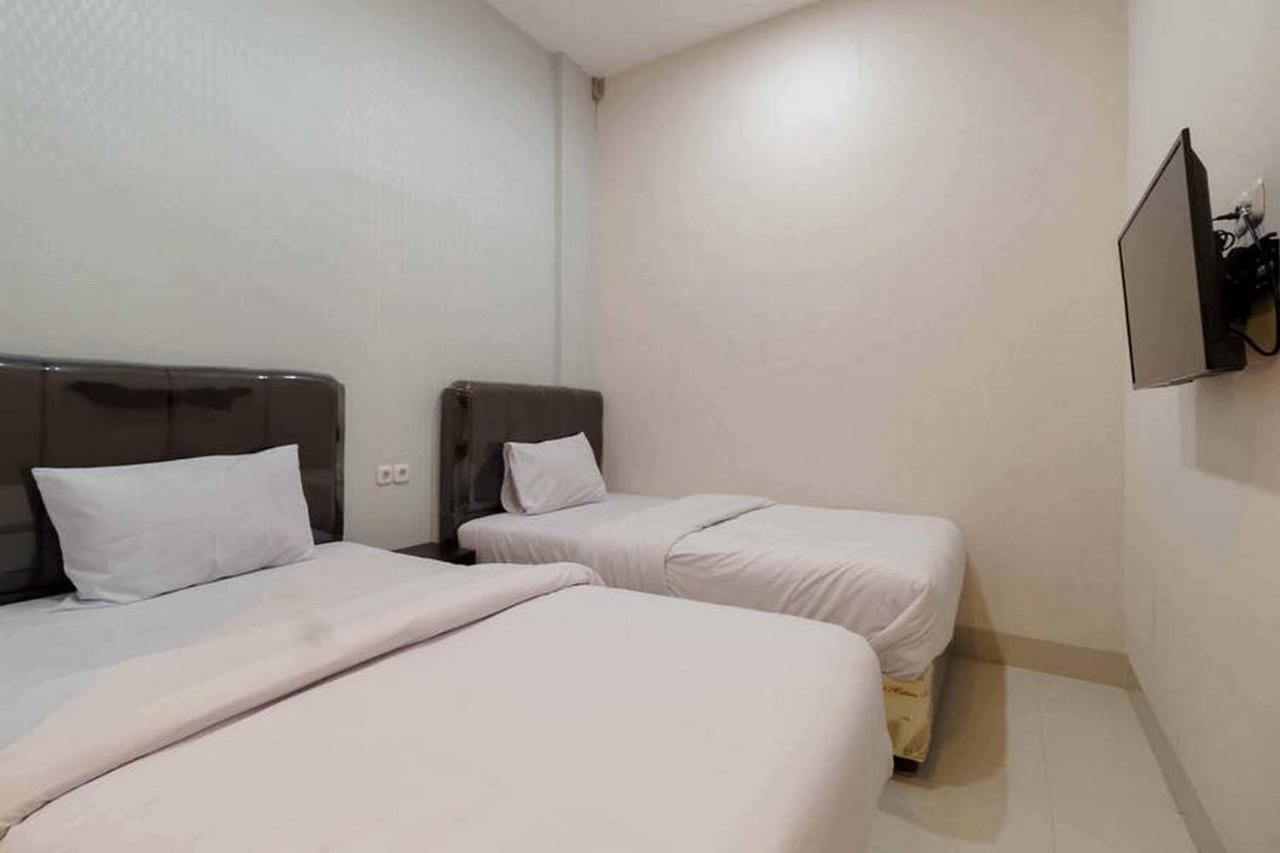 Reddoorz At Seindo Hotel Medan Sunggal Екстериор снимка
