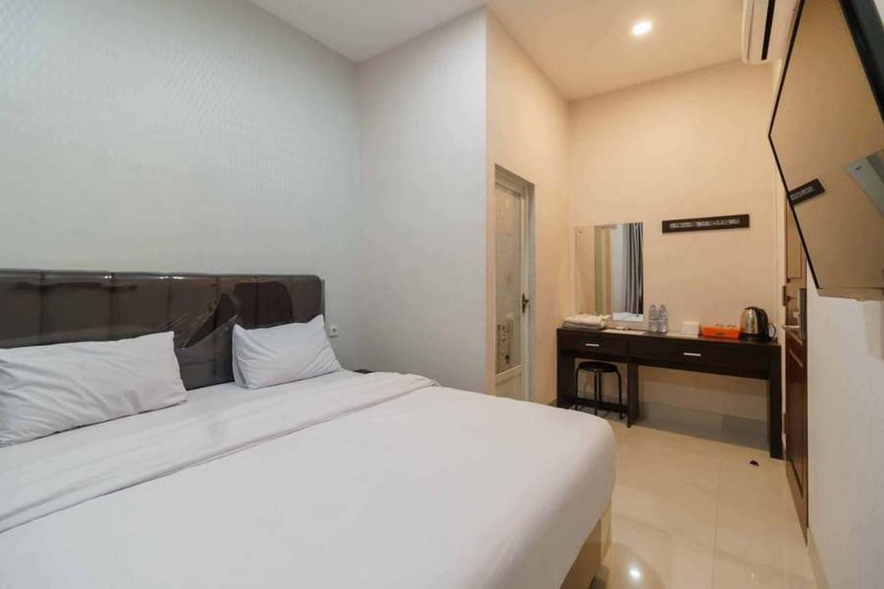Reddoorz At Seindo Hotel Medan Sunggal Екстериор снимка