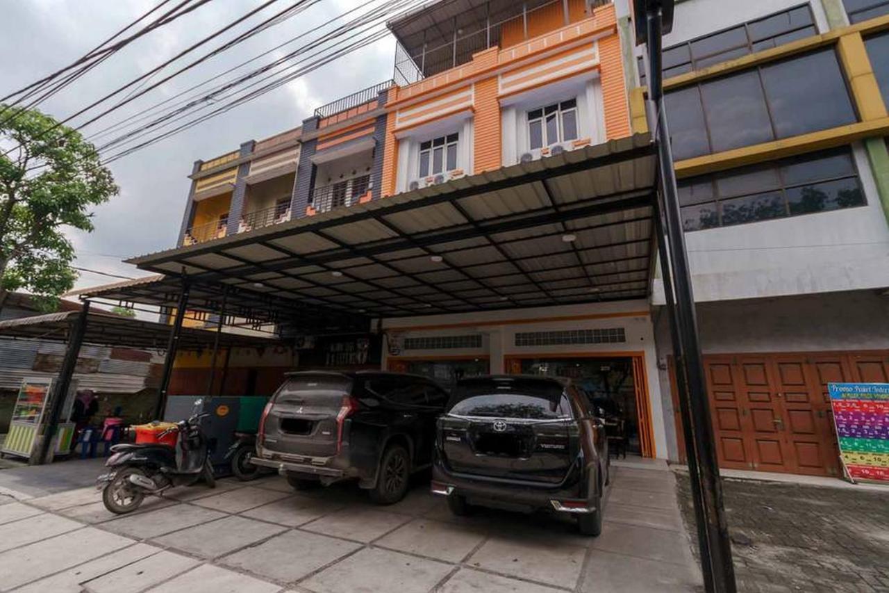Reddoorz At Seindo Hotel Medan Sunggal Екстериор снимка