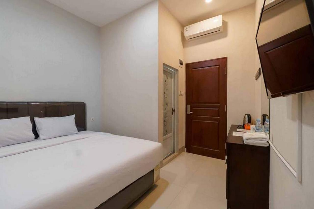 Reddoorz At Seindo Hotel Medan Sunggal Екстериор снимка